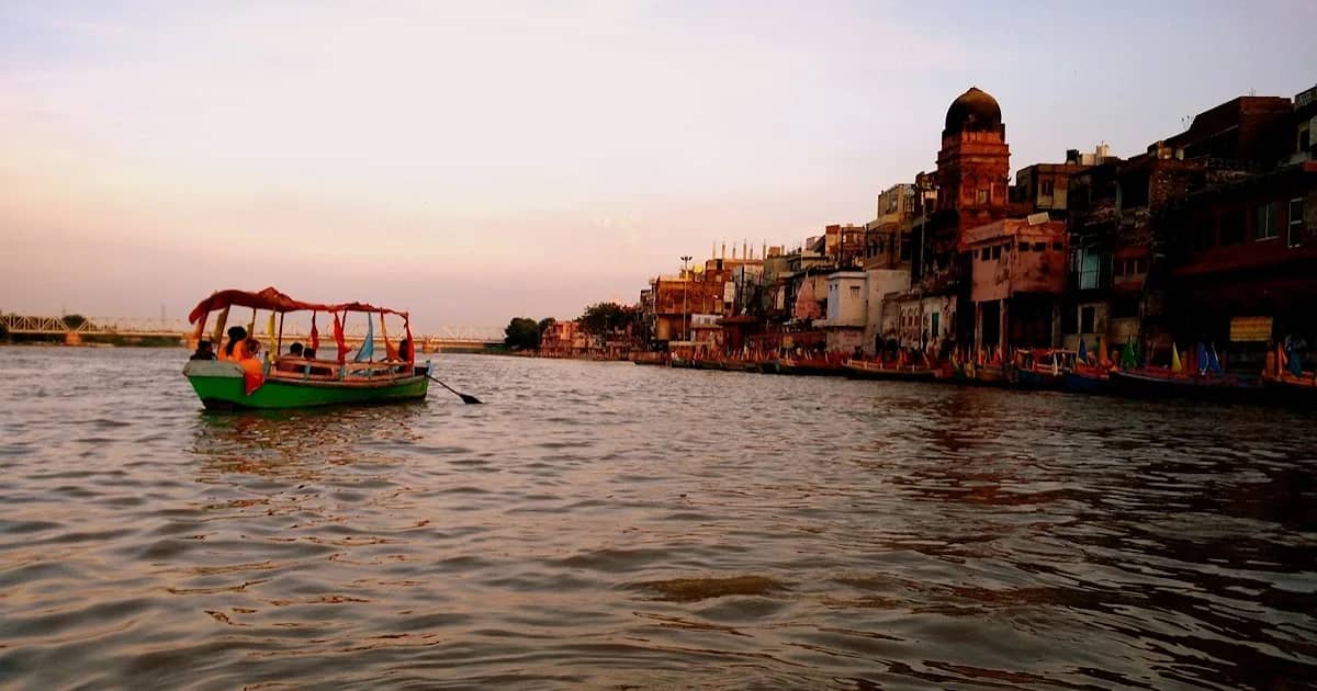 2 Days Boat Riding Tour from Delhi